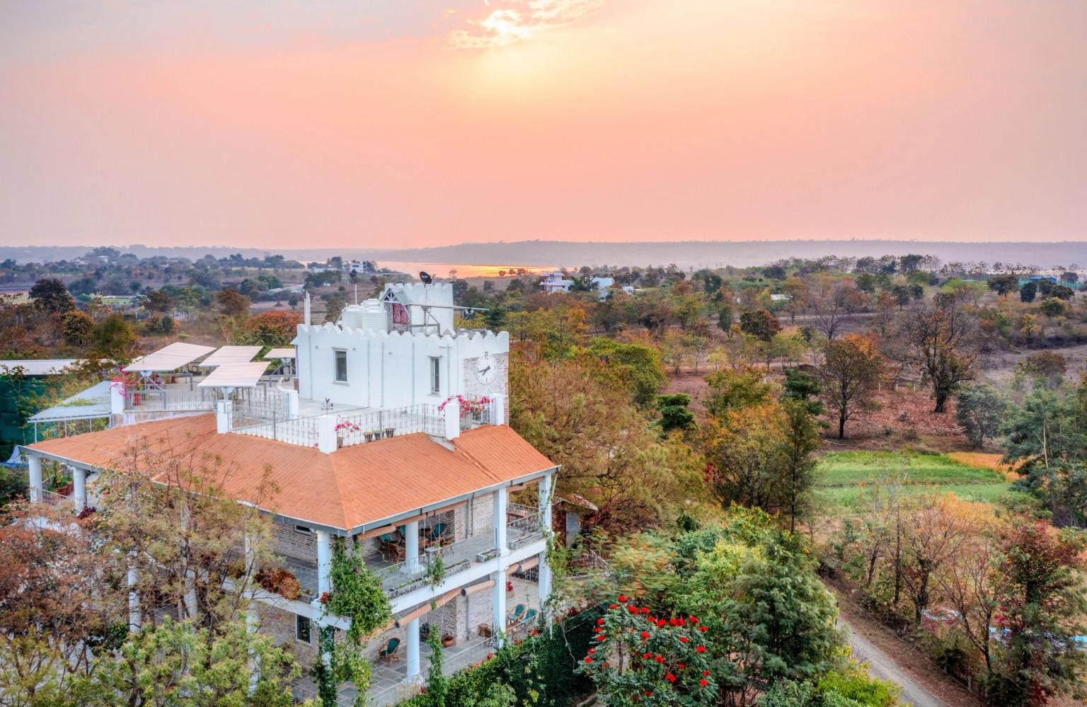 MOONSTONE, BHOPAL - AMÃ STAYS & TRAILS